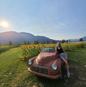 Meet your Posher, Shelly